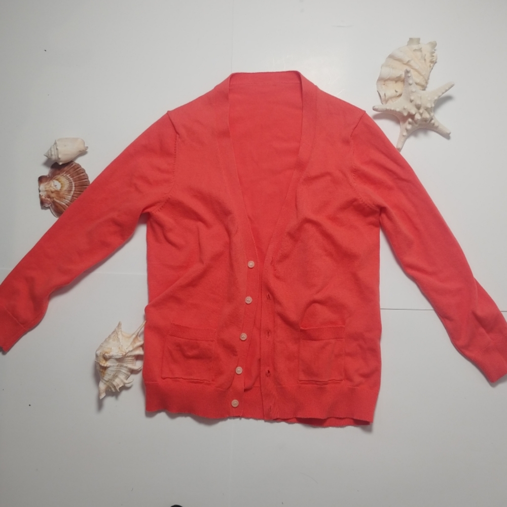 🌈 3/30 Bright salmon coloured cardigan